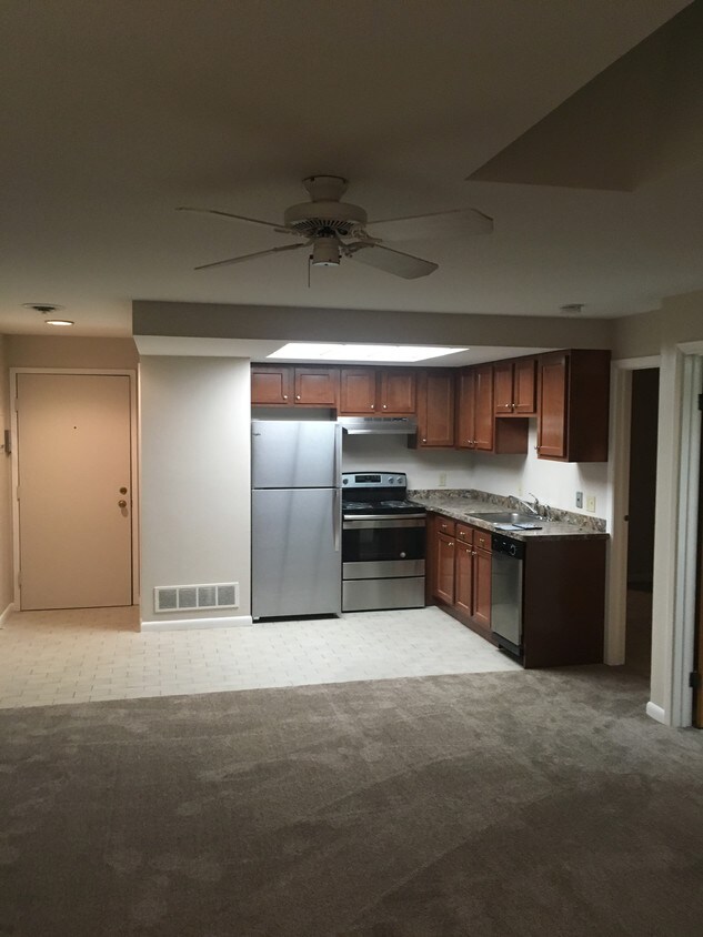 Foto principal - 942 Maple Rd