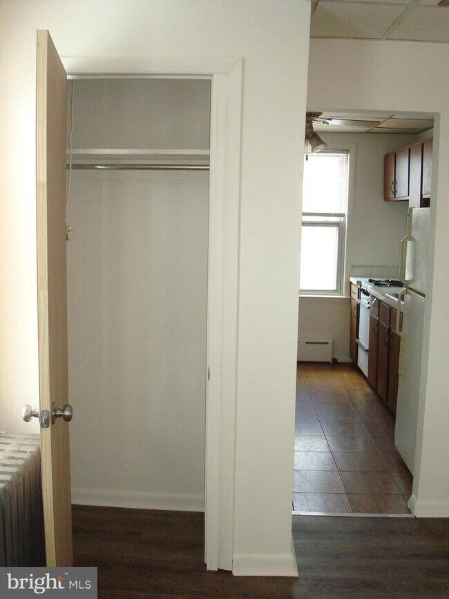 Building Photo - 449 Pusey Ave