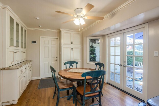 Foto del edificio - Entertainer's Dream in Willow Glen! 4 Bedroom 3 Bath Fully Upgraded Home with Stunning Backyard