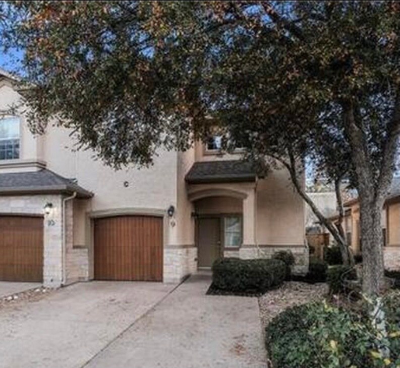 Serene front yard; one car garage; 2 parking spots - 7708 San Felipe Blvd