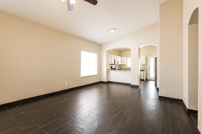 Foto del edificio - 9204 E Muleshoe St