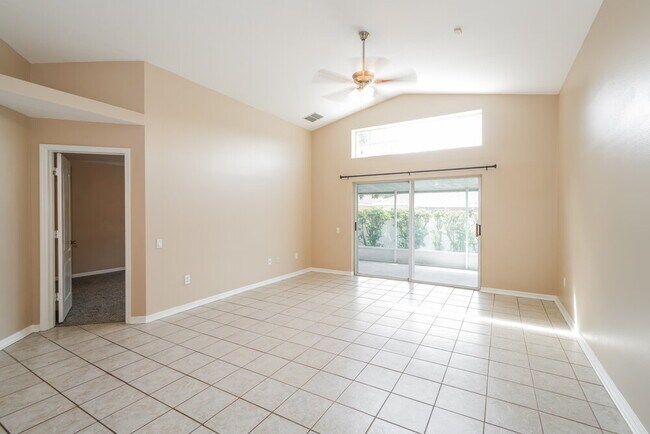 Foto del edificio - 26646 Middleground Loop