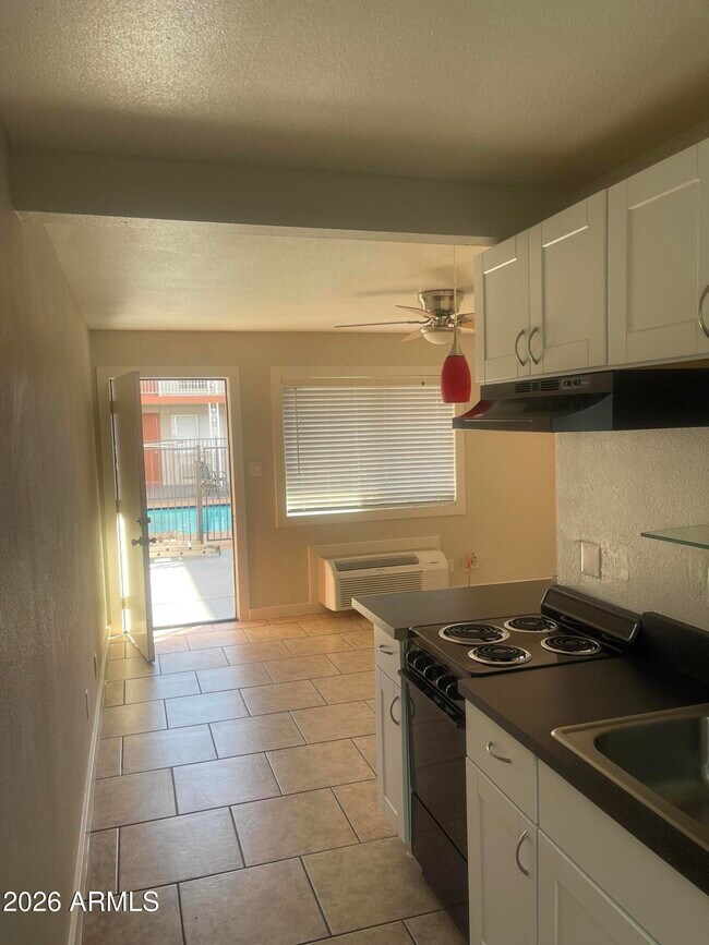 Foto del edificio - 4130 N 12th St