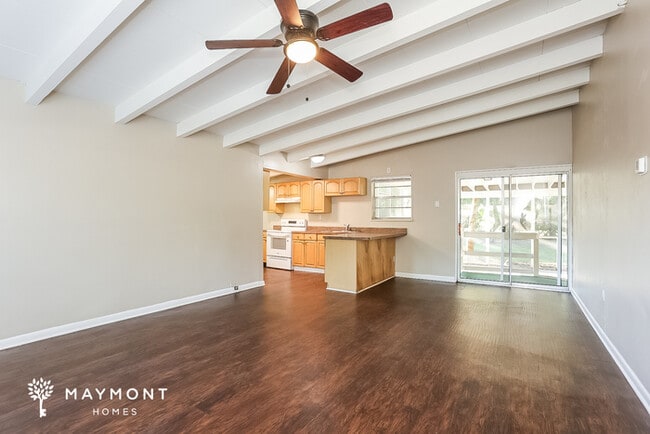 Foto del edificio - 6311 Sprinkle Dr N