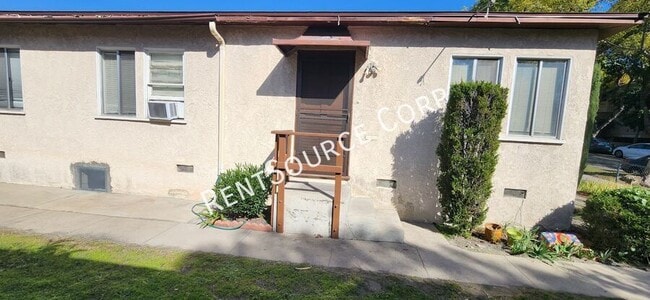 Foto del edificio - 609 E San Jose Ave