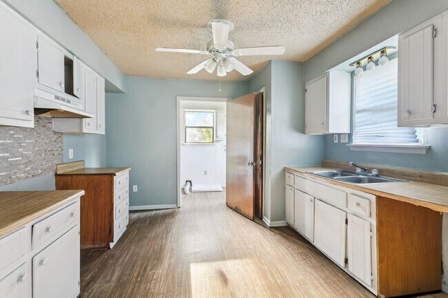 Foto del edificio - 206 Sunset Dr