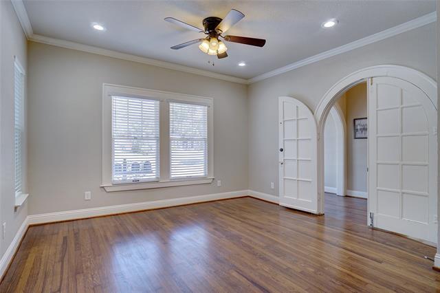 Foto del edificio - 1511 Clover Ln