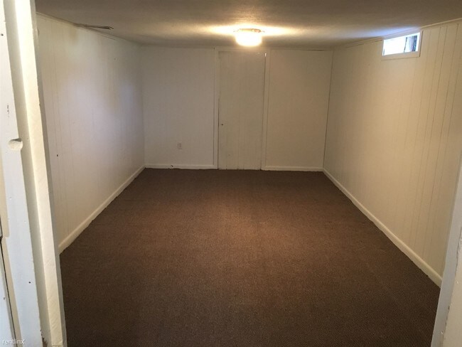 Foto del edificio - 5 Harbor View Rd