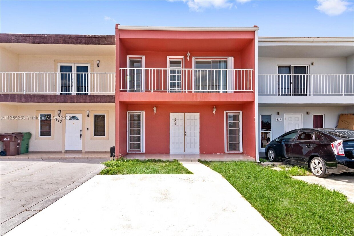 839 W 79th St, Hialeah, FL 33014 Townhouse for Rent in Hialeah, FL