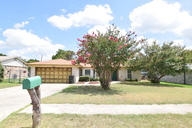 Building Photo - 2201 El Dorado Dr
