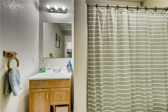 Foto del edificio - 112 E Davilla St