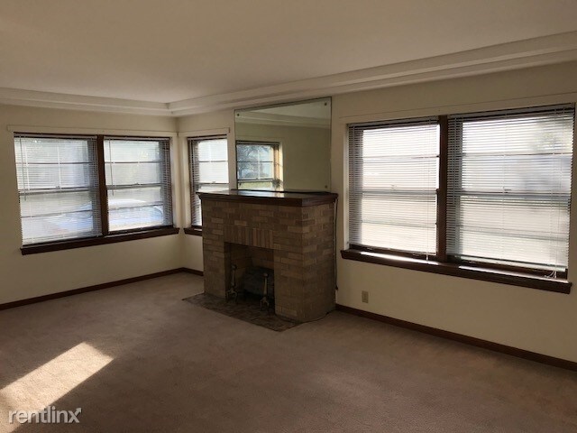 Foto del edificio - 8008 W Becher St