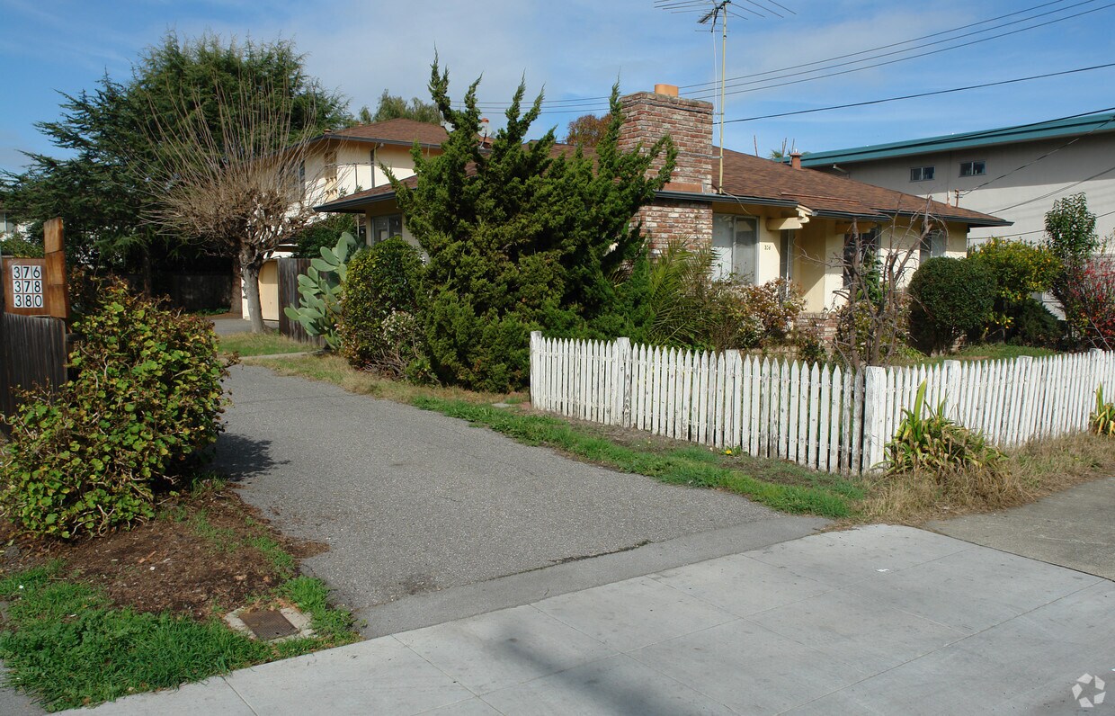 Primary Photo - 376-380 Ventura Ave