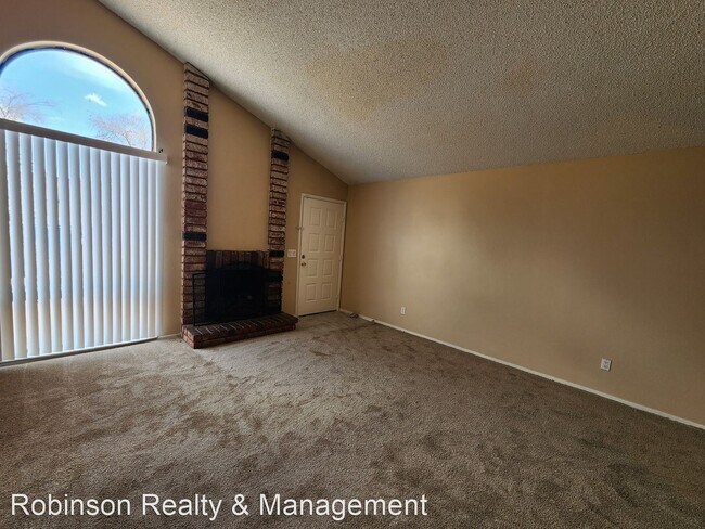 Foto del edificio - 3 br, 2 bath House - 6660 W. Katie Av