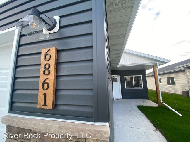 Building Photo - 3 br, 2 bath House - 6861 67th St South