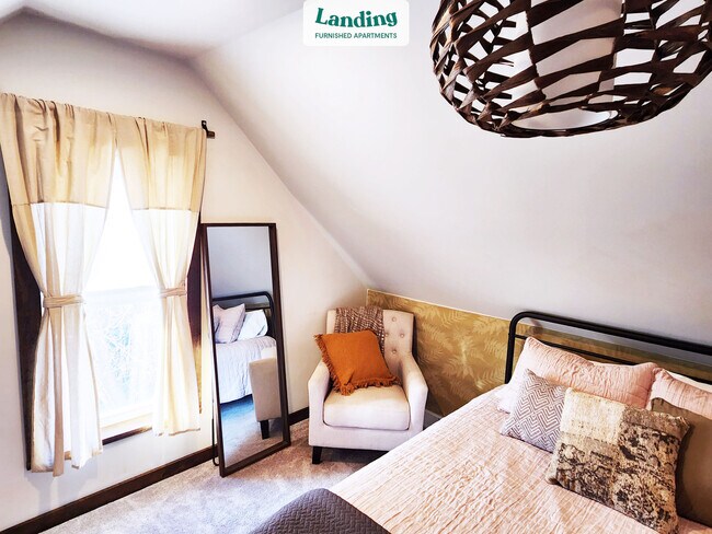 Foto del edificio - 2469 N Newhall Ln