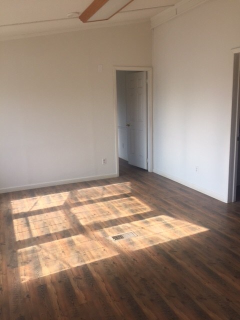Building Photo - 106 Snooks Lane