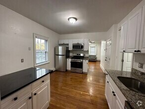Building Photo - 66 L St