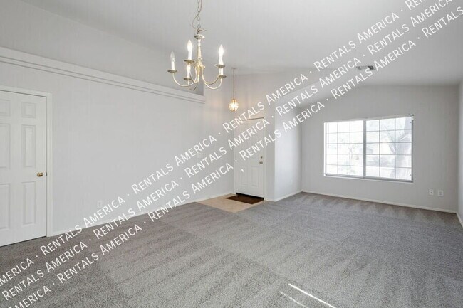 Foto del edificio - 6659 E Flynn Ave