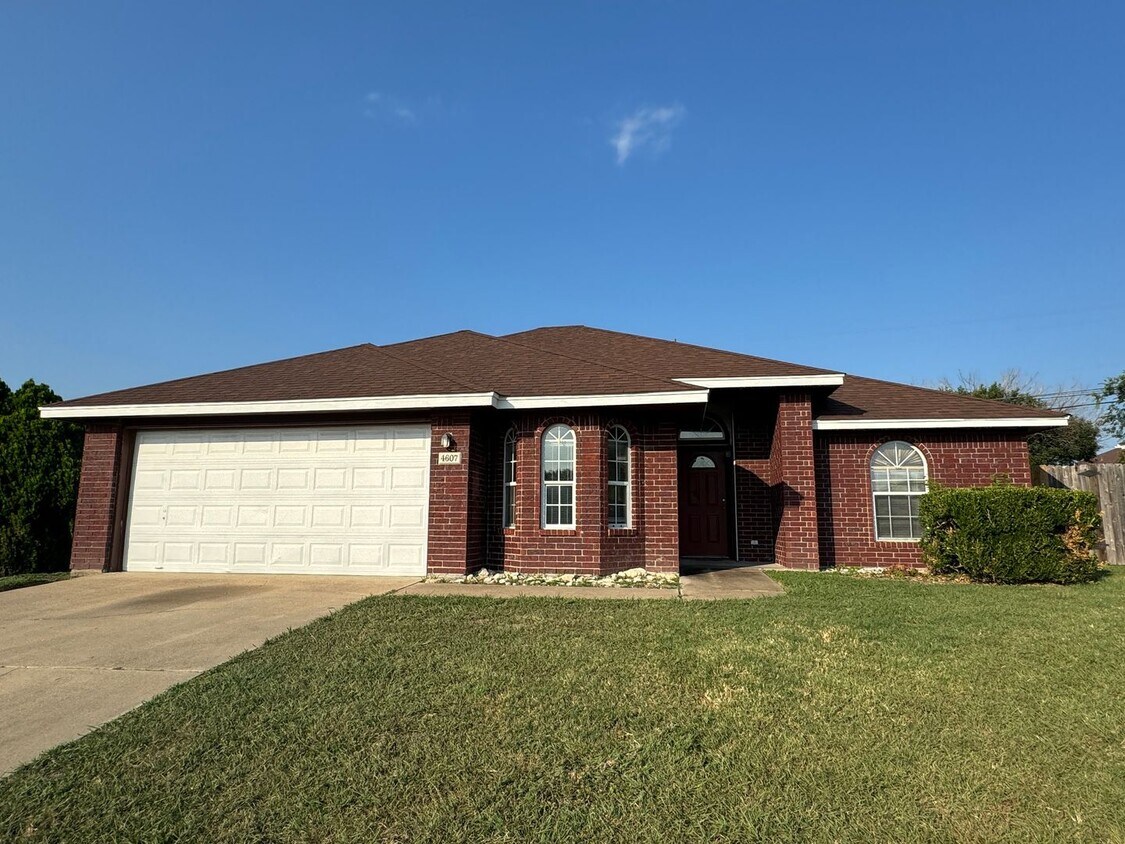 Foto principal - 4607 Shumard Dr