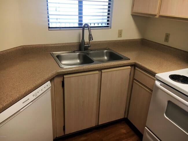 Foto del edificio - 5751 N Kolb Rd