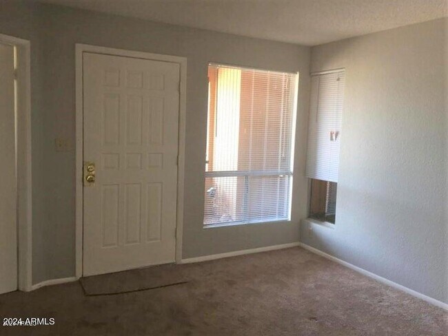 Foto del edificio - 420 W Yukon Dr