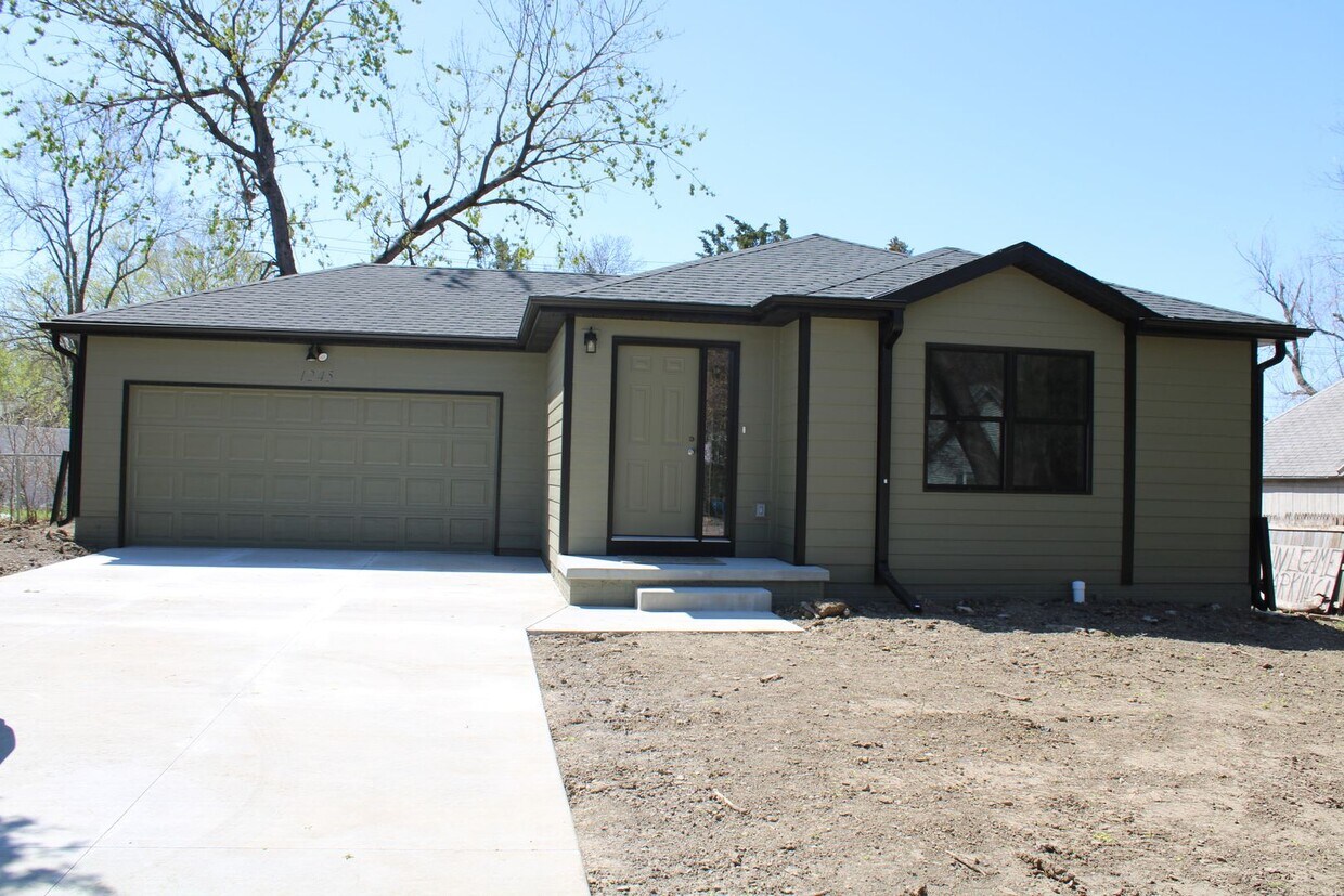 Foto principal - Stunning Brand New Construction Home – 4 B...