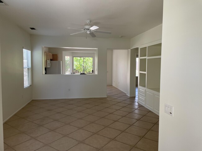 Foto del edificio - 78472 Glastonbury Way