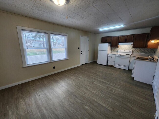 Foto del edificio - 1683LLC 7652 &amp; 6267 (RUBS)