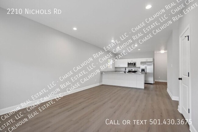 Foto del edificio - 2210 Nichols Rd