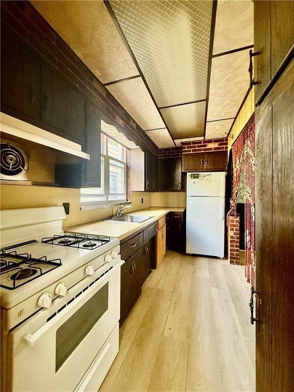 Foto del edificio - 2043 W 10th St