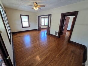 Building Photo - 706 Milton Ave