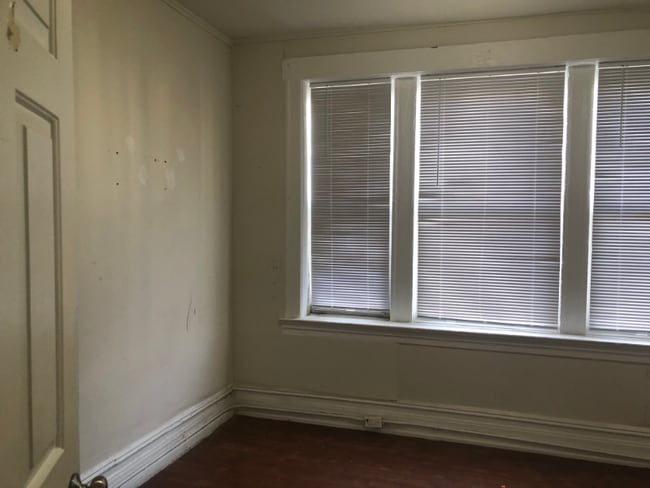 Building Photo - 43 Henry St