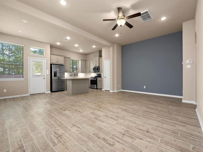 Building Photo - 132 Axlewood Ct