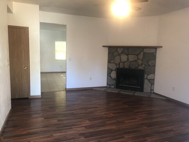 Foto del edificio - 2316 Richland Prairie Boulevard