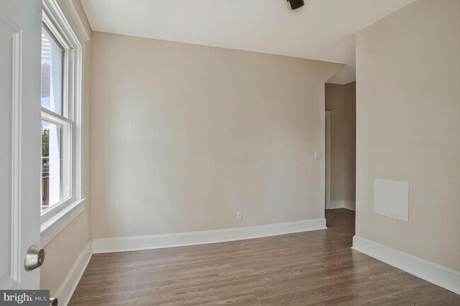 Foto del edificio - 1003 Walnut Ave