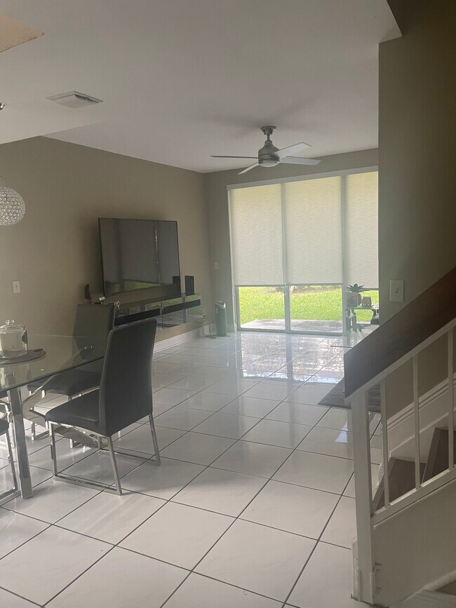 Foto del edificio - 2325 SW 82nd Way