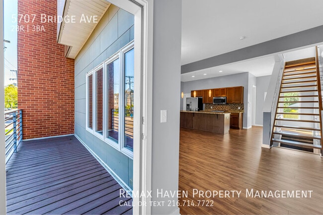 Foto del edificio - 5707 Bridge Ave