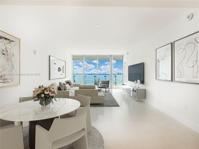 Foto del edificio - 700 NE 26th Terrace