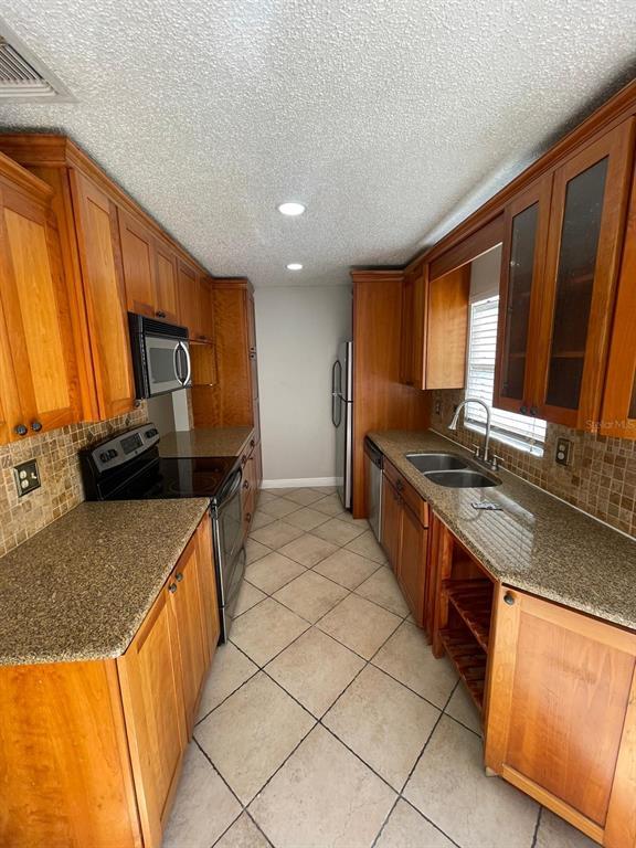 Foto del edificio - 6218 Yorktown Dr