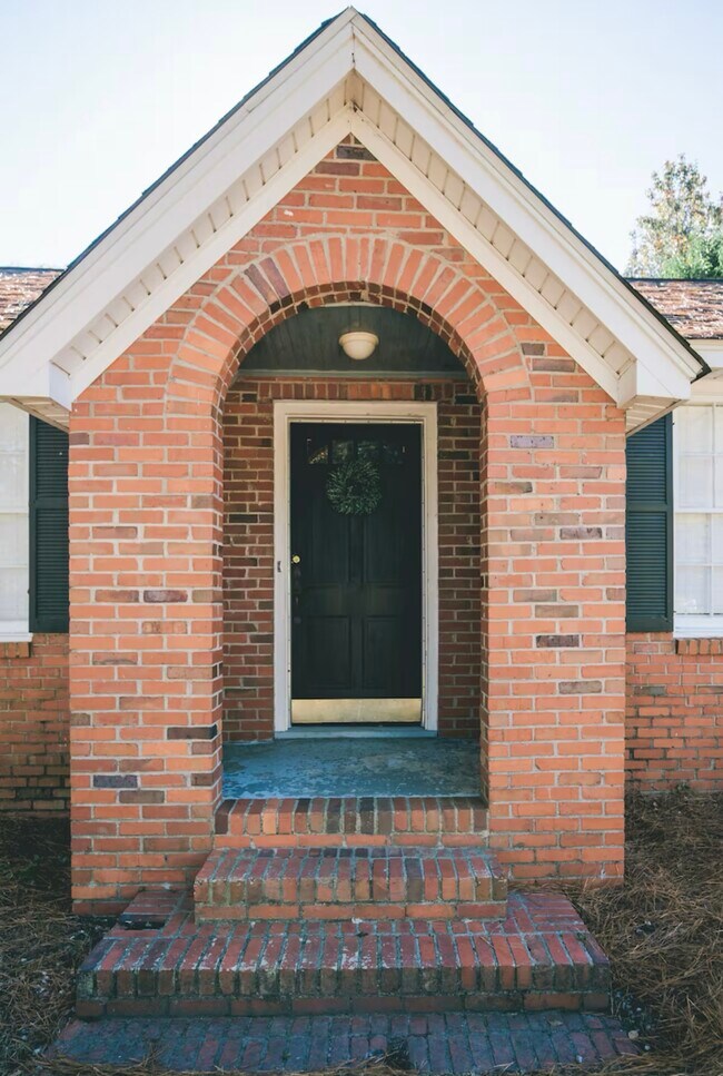 Foto del edificio - 1406 W King Ave