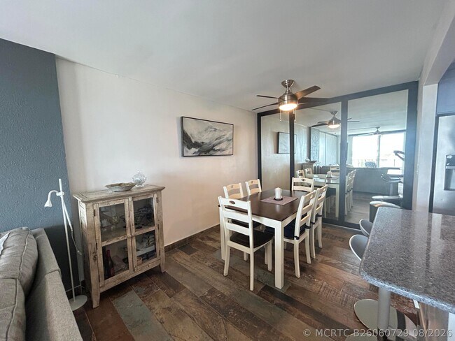 Foto del edificio - 1009 N Ocean Blvd