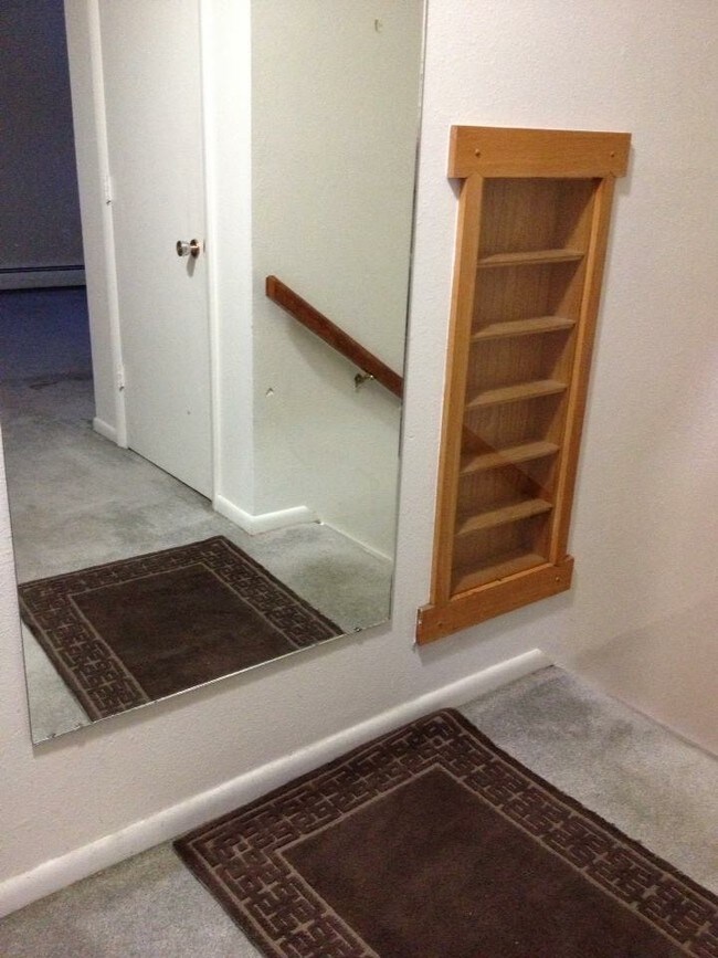 Built-in curio cabinet - 1333 Primrose St