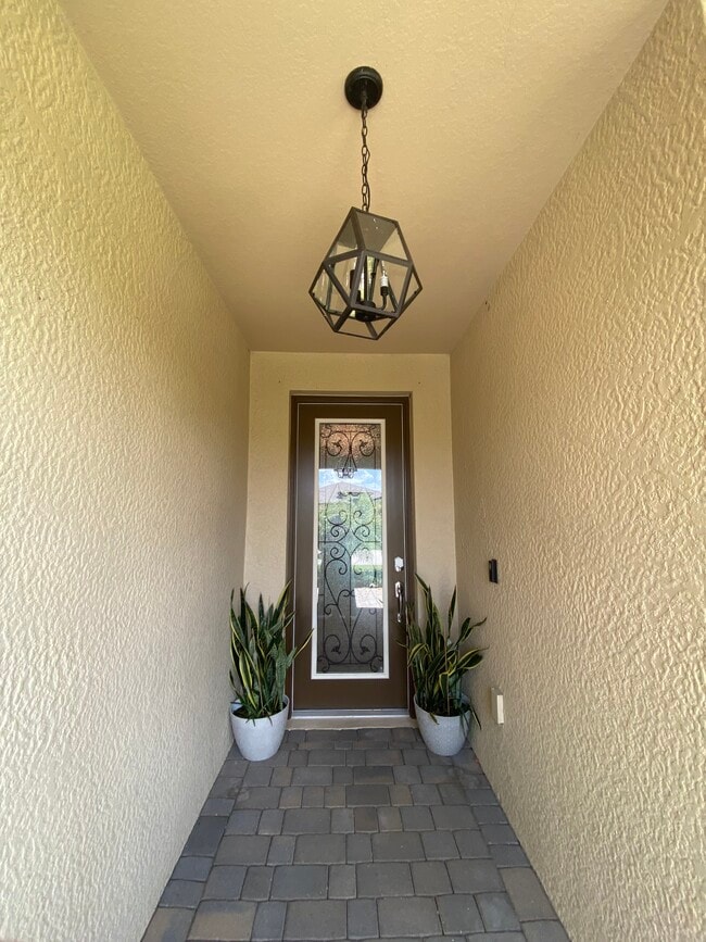 Building Photo - 14215 Vindel Cir