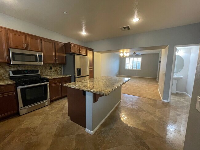 Building Photo - 380 Tesoro Gln