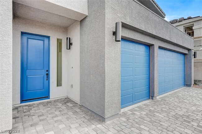 Building Photo - 8920 Pemberton Valley Dr