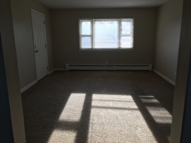 Foto del edificio - 2618 W Cornelia Ave