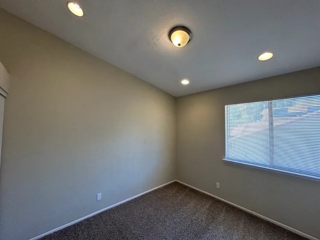 Building Photo - 4811 Cocina Ln