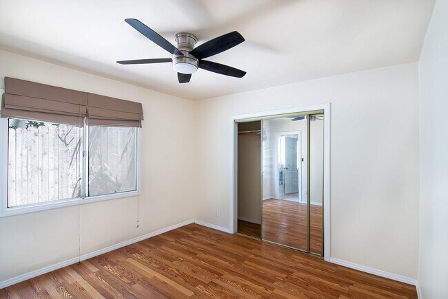 Building Photo - 1449 Angelus Ave