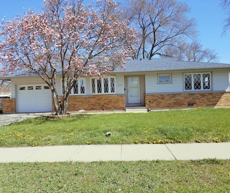 Primary Photo - 546 Landmeier Rd